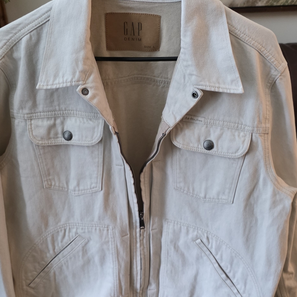 GAP Denim Jacket in Tan